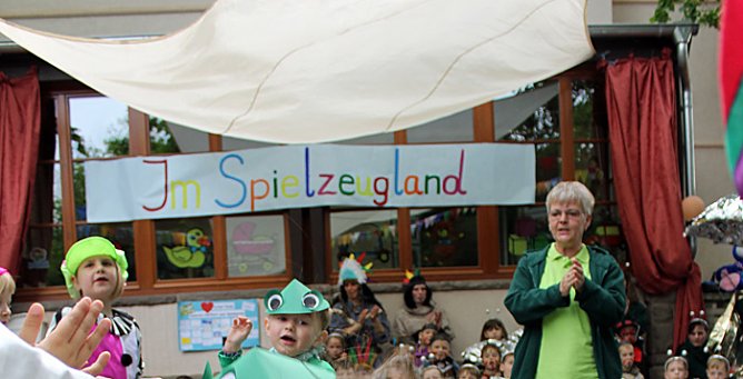 Stra&szlig;enfest Kindervilla (Foto: Kindervilla Bad Frankenhausen)