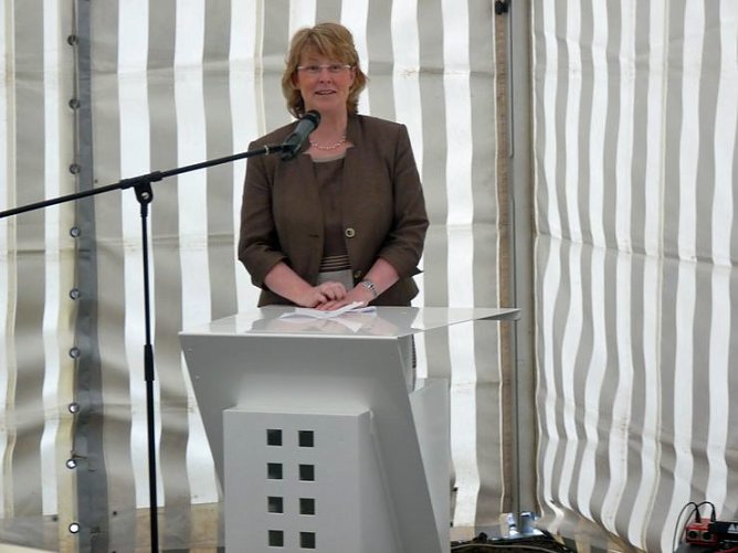 Kreisverkehr freigegeben (Foto: Karl-Heinz Herrmann)