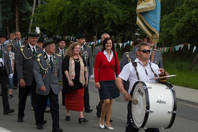 Dorf-, & Schützenfest in Wiedermuth 2013 (Foto: Thomas Gelhaar) Dorf-, & Schützenfest in Wiedermuth 2013 (Foto: Thomas Gelhaar)