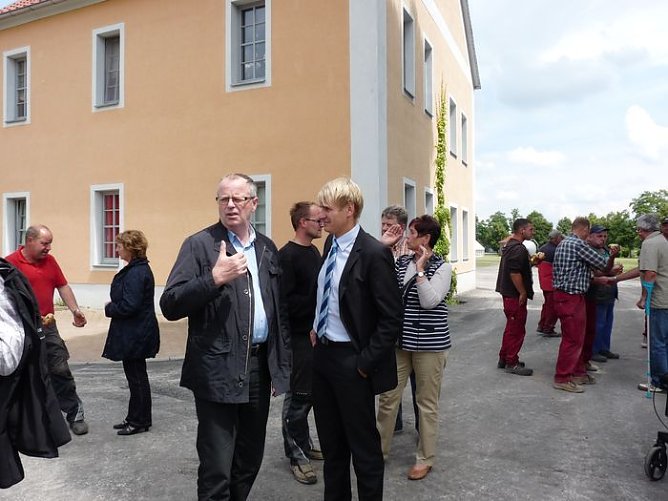 10 Wochen früher (Foto: Karl-Heinz Herrmann) 10 Wochen früher (Foto: Karl-Heinz Herrmann)