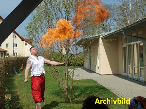 Kindertagsfeier nachgeholt (Foto: Verkehrswacht Artern) Kindertagsfeier nachgeholt (Foto: Verkehrswacht Artern)