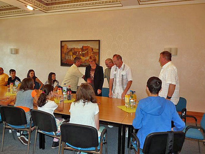 Zu Besuch im Landratsamt (Foto: Karl-Heinz Herrmann) Zu Besuch im Landratsamt (Foto: Karl-Heinz Herrmann)