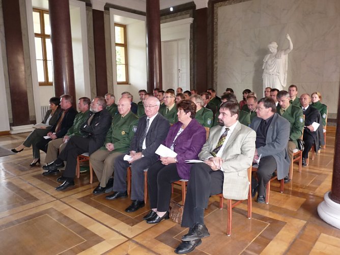 Bef&ouml;rderung bei der Polizei (Foto: Karl-Heinz Herrmann)