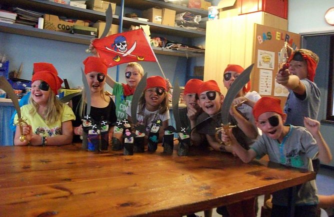 Piraten im Domizil (Foto: privat) Piraten im Domizil (Foto: privat)