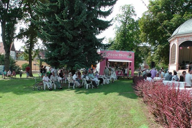 Flucht in den Schatten, (Foto: Karl-Heinz Herrmann)