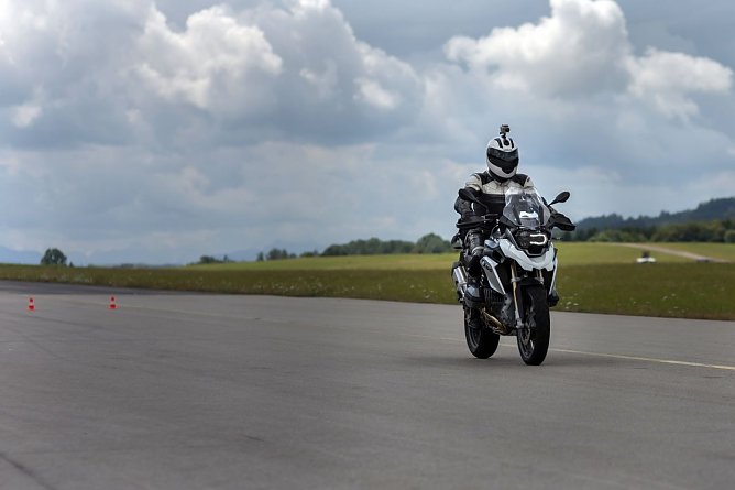 Jetzt auch Kr&auml;der im test (Foto: ADAC)