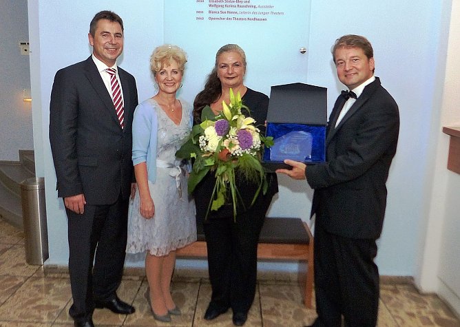 &Uuml;bergeben (Foto: B. Susemihl)