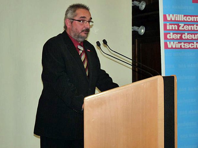 Freisprechung (Foto: Karl-Heinz Herrmann) Freisprechung (Foto: Karl-Heinz Herrmann)