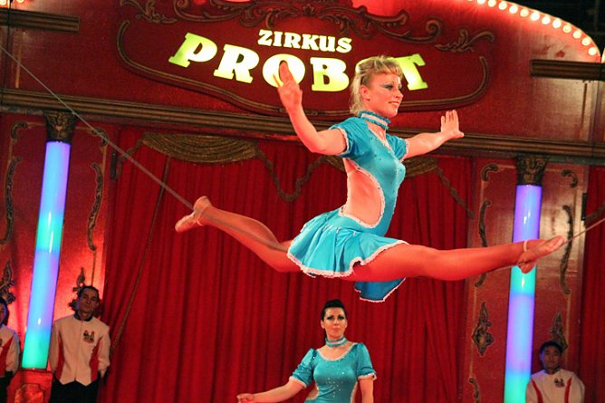 Der Zirkus kommt (Foto: Zirkus Probst) Der Zirkus kommt (Foto: Zirkus Probst)