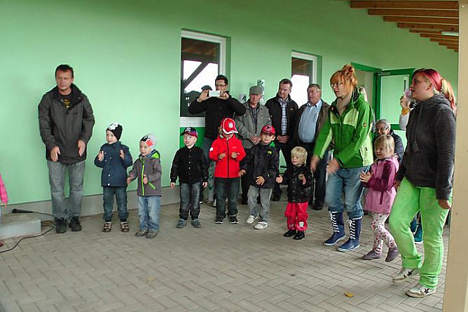 Feierliche Einweihung (Foto: Karl-Heinz Herrmann) Feierliche Einweihung (Foto: Karl-Heinz Herrmann)