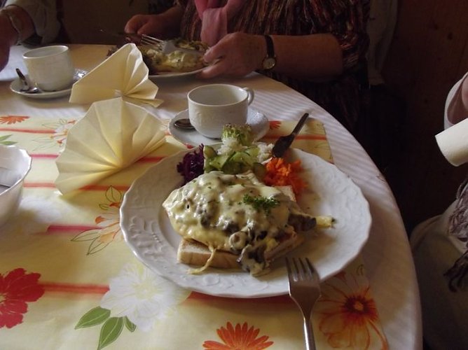 Monumentalgemälde besucht (Foto: Thomas Leipold) Monumentalgemälde besucht (Foto: Thomas Leipold)