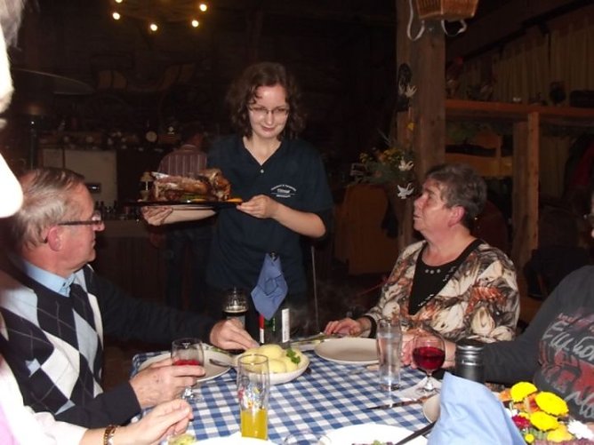 WB 4 auf Schlemmertour (Foto: Thomas Leipold) WB 4 auf Schlemmertour (Foto: Thomas Leipold)