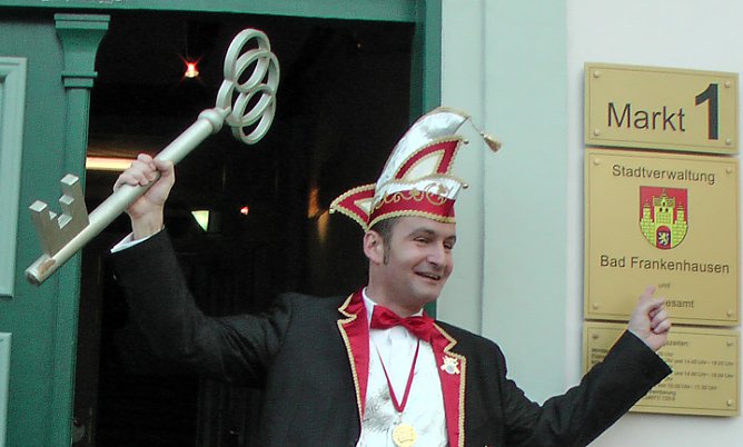 Sturm auf Rathaus (Foto: Karl-Heinz Herrmann)