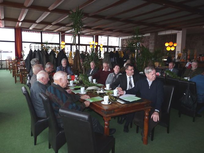Erster Wahlkreisbewerber (Foto: Karl-Heinz Herrmann) Erster Wahlkreisbewerber (Foto: Karl-Heinz Herrmann)