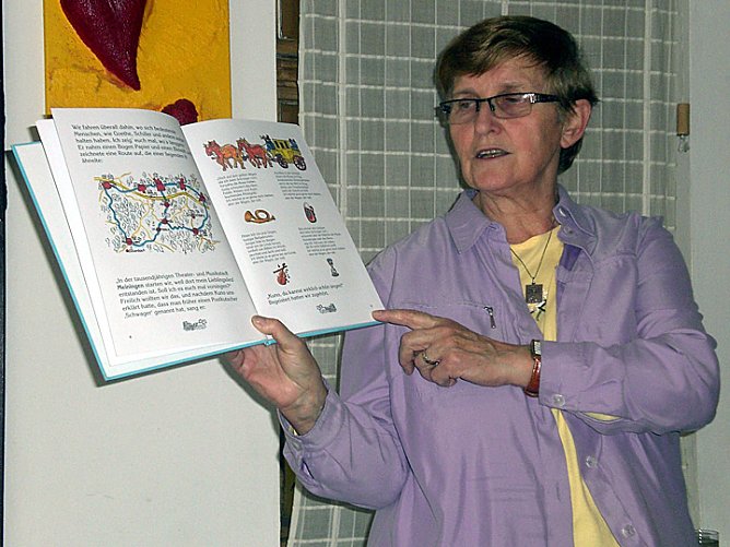 Heimatbuchautorin zu Gast (Foto: Klaus Henze)