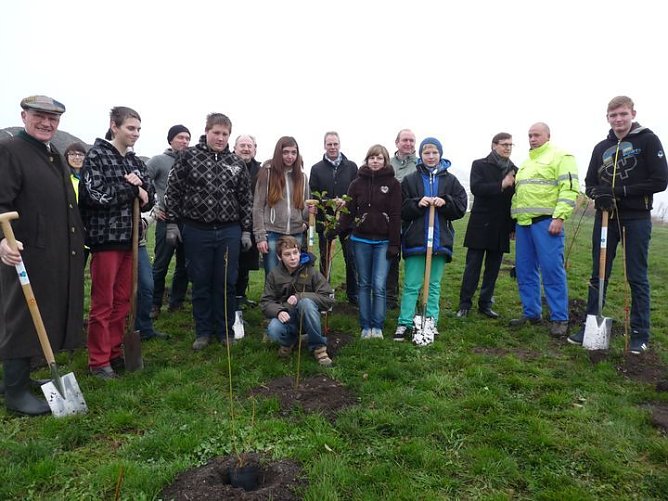 Begrünung der Rückstandshalde (Foto: Karl-Heinz Herrmann) Begrünung der Rückstandshalde (Foto: Karl-Heinz Herrmann)