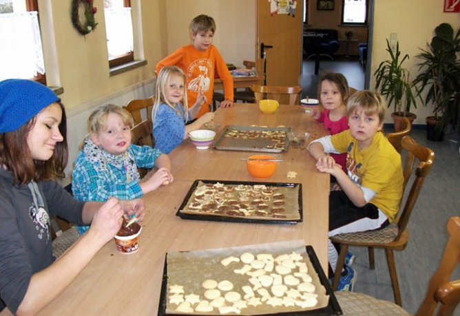 In der Weihnachtsb&auml;ckerei (Foto: Domizil Bad Frankenhausen)