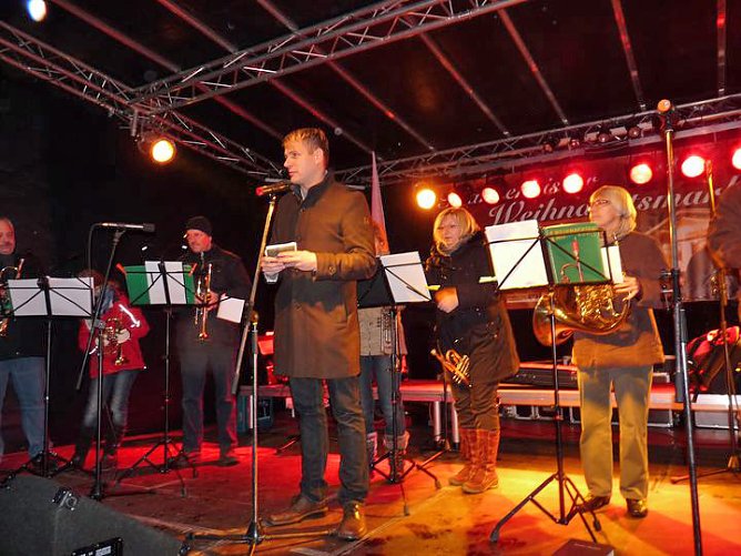 Verregneter Start (Foto: Karl-Heinz Herrmann) Verregneter Start (Foto: Karl-Heinz Herrmann)