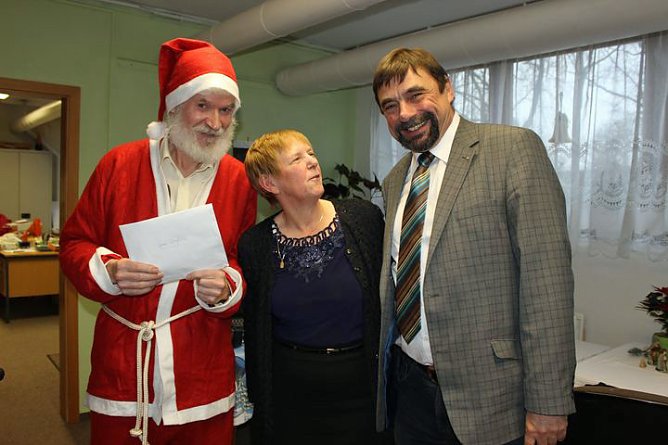 Weihnachtliches im Verband (Foto: Karl-Heinz Herrmann) Weihnachtliches im Verband (Foto: Karl-Heinz Herrmann)