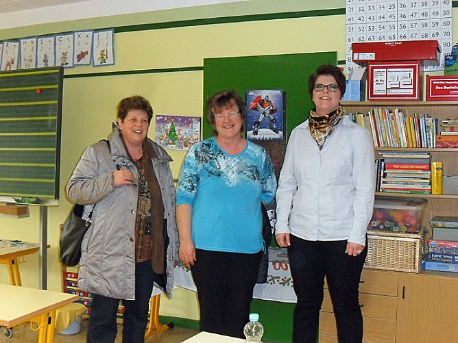 Neue Küche übergeben (Foto: Juliane Wille) Neue Küche übergeben (Foto: Juliane Wille)