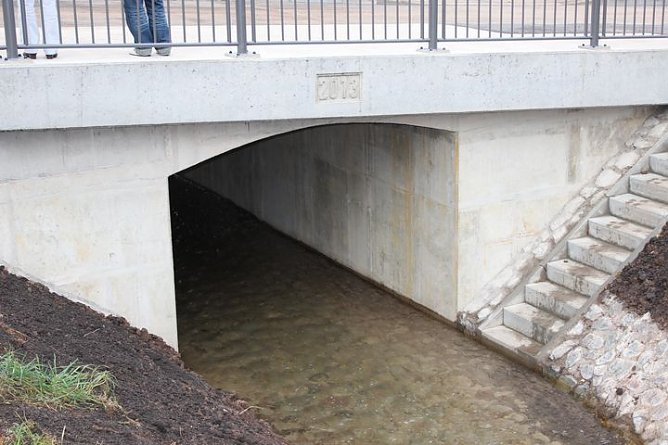 Brücke übergeben (Foto: Karl-Heinz Herrmann) Brücke übergeben (Foto: Karl-Heinz Herrmann)