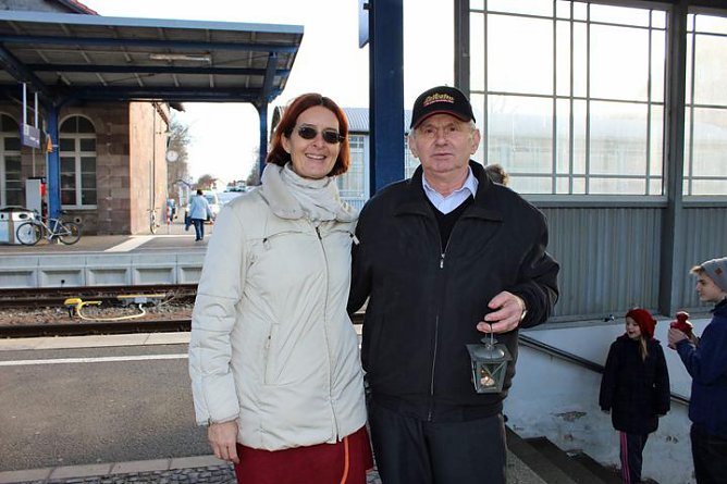 Friedenslicht auch in Sondershausen (Foto: Karl-Heinz Herrmann) Friedenslicht auch in Sondershausen (Foto: Karl-Heinz Herrmann)