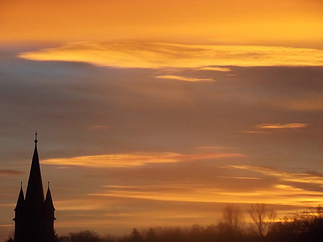 Himmelsimpressionen an Heiligabend (Foto: Thomas Leipold) Himmelsimpressionen an Heiligabend (Foto: Thomas Leipold)