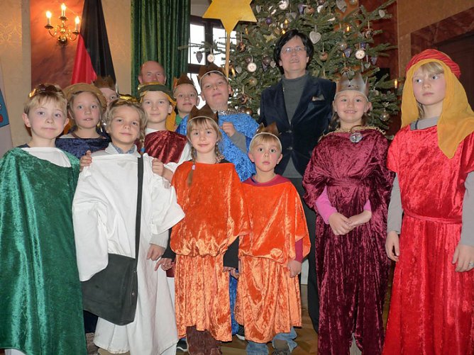 Sternsinger beim Empfang der Ministerpr&auml;sidentin (Foto: Thomas H. Weinrich)
