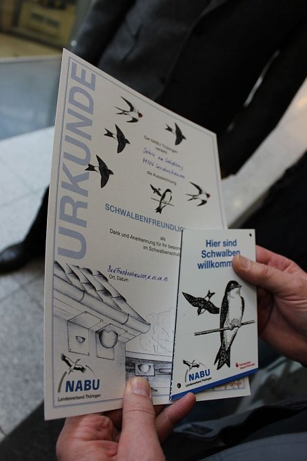 Schwalbenfreundliches Haus (Foto: Karl-Heinz Herrmann) Schwalbenfreundliches Haus (Foto: Karl-Heinz Herrmann)