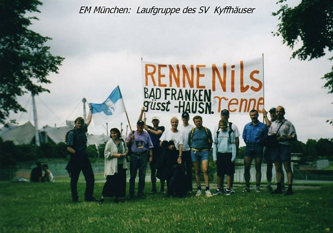 30 Jahre Laufgruppe (Foto: Jürgen Ellerkamm) 30 Jahre Laufgruppe (Foto: Jürgen Ellerkamm)