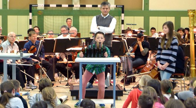 Orchester-Werkstatt einmal anders (Foto: B. Susemihl) Orchester-Werkstatt einmal anders (Foto: B. Susemihl)