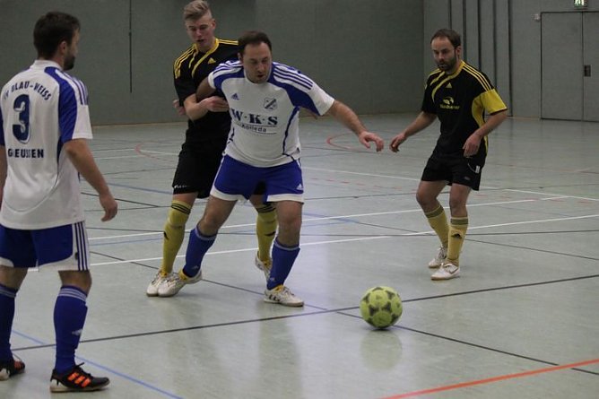 Hallenkreismeisterschaft (Foto: Karl-Heinz Herrmann) Hallenkreismeisterschaft (Foto: Karl-Heinz Herrmann)