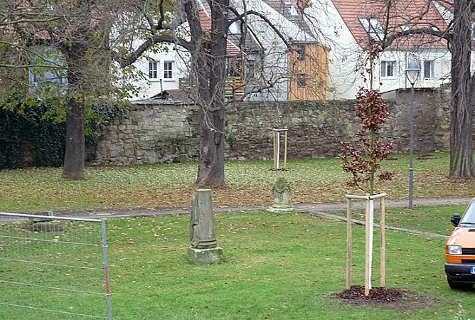 Vandalen am Gottesacker (Foto: Karl-Heinz Herrmann) Vandalen am Gottesacker (Foto: Karl-Heinz Herrmann)