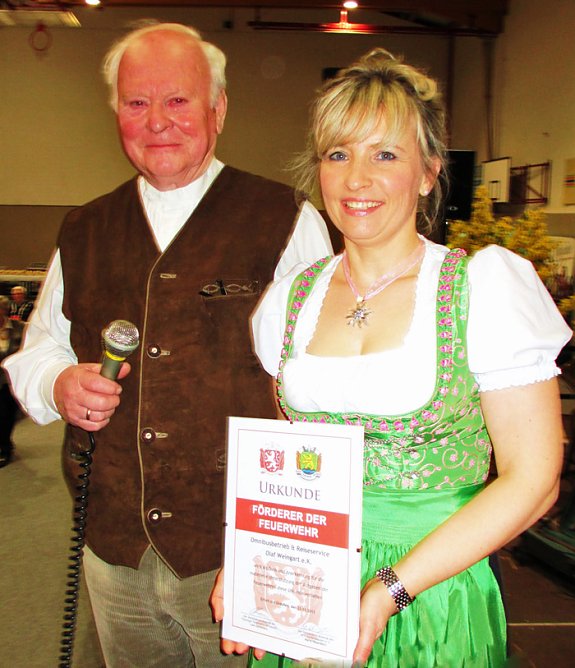 F&ouml;rderer der Feuerwehr geehrt (Foto: G&uuml;nter Herting)