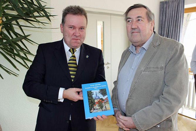 Das besondere Geschenk (Foto: Karl-Heinz Herrmann) Das besondere Geschenk (Foto: Karl-Heinz Herrmann)