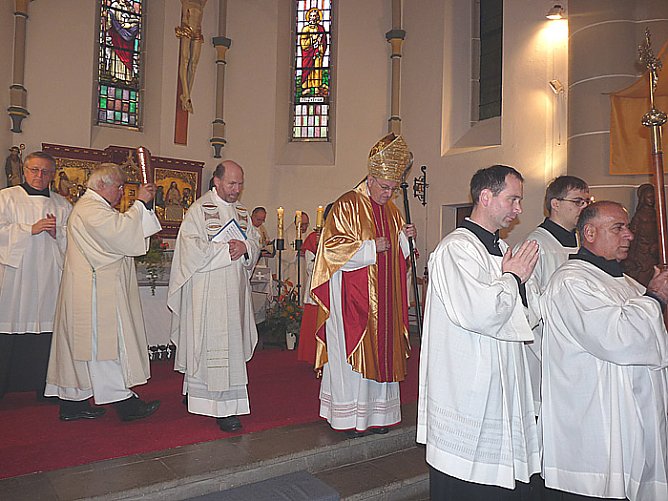 Kardinal Meisner in Sondershausen (Foto: Karl-Heinz Herrmann)