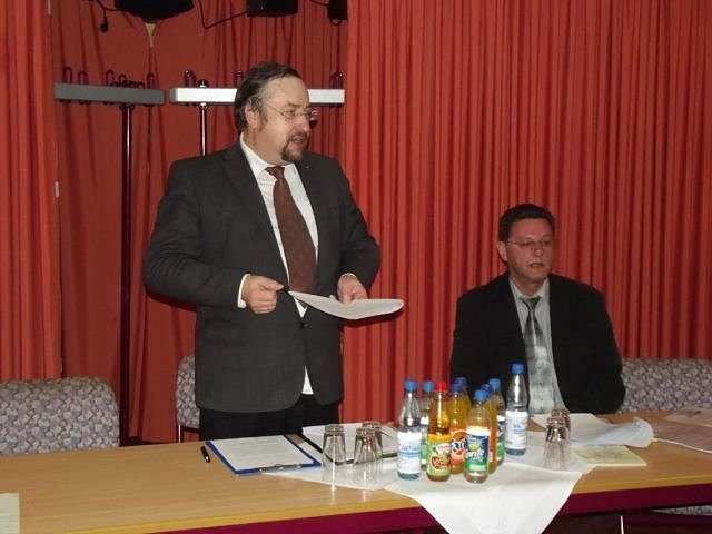 Fusionsdokumente bestätigt (Foto: Thomas Leipold) Fusionsdokumente bestätigt (Foto: Thomas Leipold)