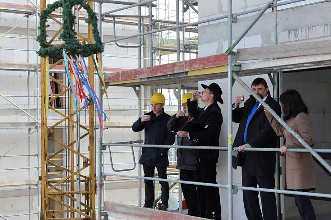 Vorfreude auf neue Wohnung (Foto: Karl-Heinz Herrmann)