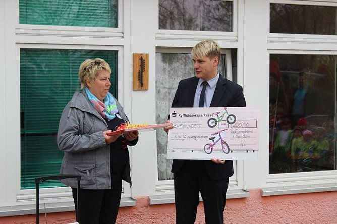 Party zum 40. Jahrestag (Foto: Karl-Heinz Herrmann) Party zum 40. Jahrestag (Foto: Karl-Heinz Herrmann)