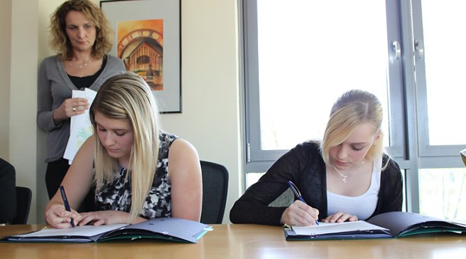 Wichtiger Schritt ins Leben (Foto: Karl-Heinz Herrmann)