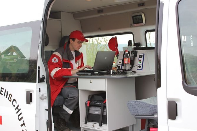 Kontrolliertes Abbrennen (Foto: Karl-Heinz Herrmann) Kontrolliertes Abbrennen (Foto: Karl-Heinz Herrmann)