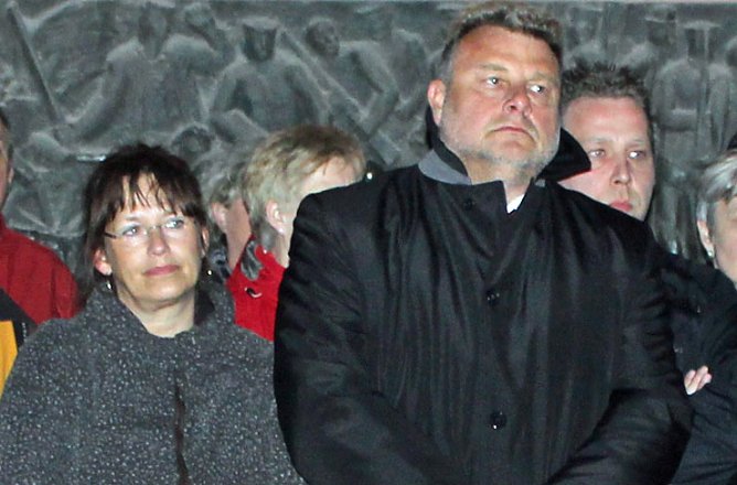 Kyffhäuser übergeben (Foto: Karl-Heinz Herrmann) Kyffhäuser übergeben (Foto: Karl-Heinz Herrmann)