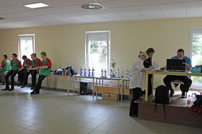 Dart-Elite zu Gast (Foto: Karl-Heinz Herrmann) Dart-Elite zu Gast (Foto: Karl-Heinz Herrmann)