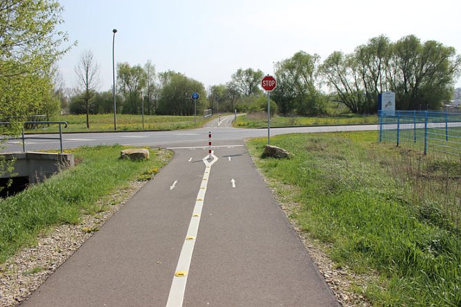 Zweierlei Maß? (Foto: Karl-Heinz Herrmann) Zweierlei Maß? (Foto: Karl-Heinz Herrmann)