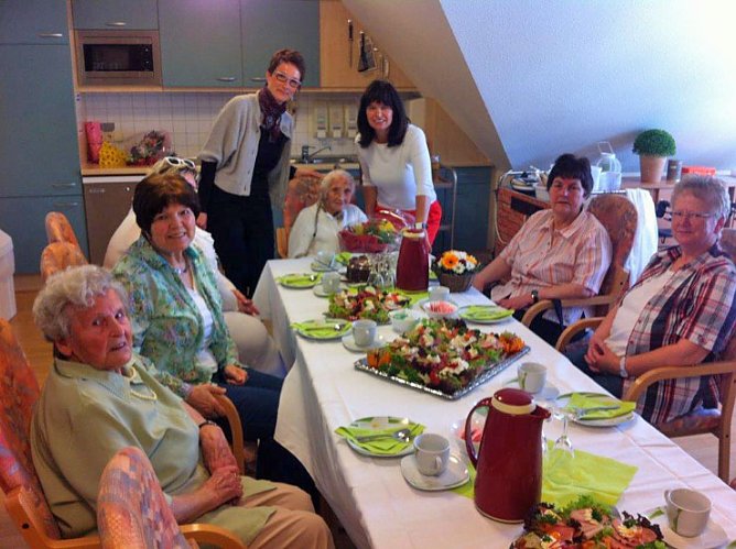 Herzlichen Glückwunsch (Foto: Stadt Sondershausen) Herzlichen Glückwunsch (Foto: Stadt Sondershausen)