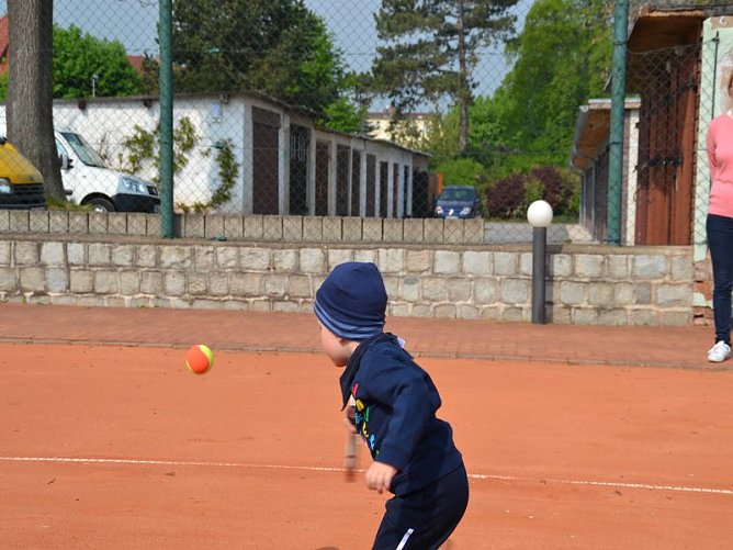 Neumitglieder, gute Laune & optimales Grillwetter… (Foto: Marcel Fromm) Neumitglieder, gute Laune & optimales Grillwetter… (Foto: Marcel Fromm)