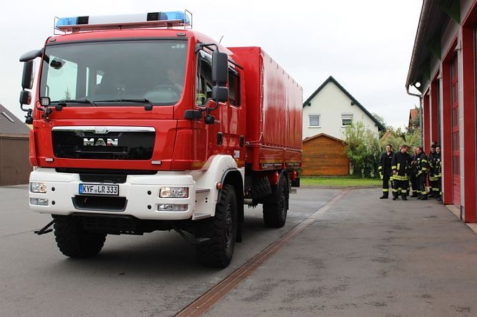 Dekontaminations-Fahrzeug übergeben (Foto: Karl-Heinz Herrmann) Dekontaminations-Fahrzeug übergeben (Foto: Karl-Heinz Herrmann)