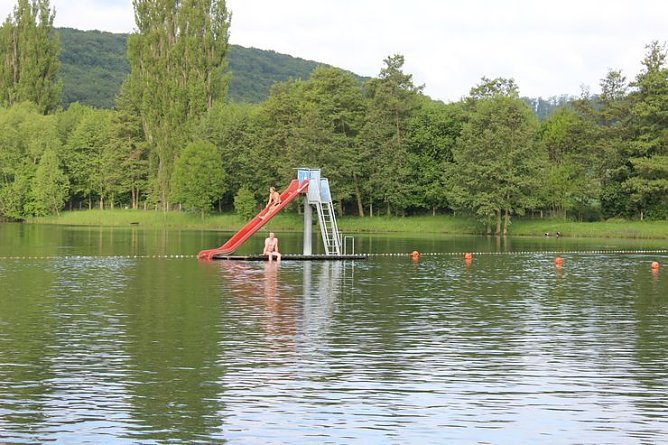 Erste Badegäste am Bebraer Teich (Foto: Karl-Heinz Herrmann) Erste Badegäste am Bebraer Teich (Foto: Karl-Heinz Herrmann)