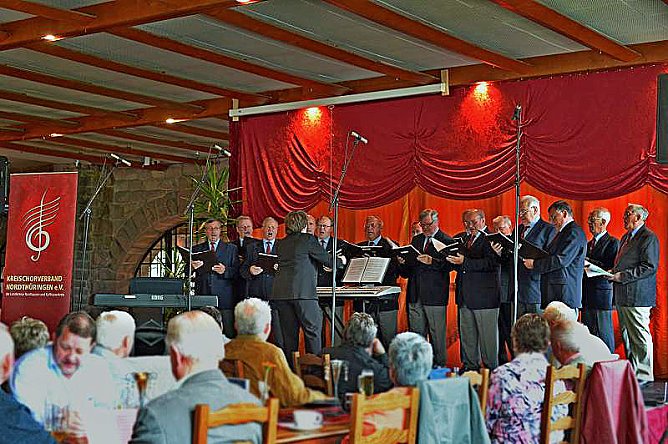 Am Kyffhäuser gesungen (Foto: Siegfried Wenzel) Am Kyffhäuser gesungen (Foto: Siegfried Wenzel)