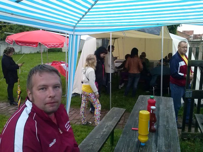 In Esperstedt diskutiert (Foto: SPD Bad Frankenhausen) In Esperstedt diskutiert (Foto: SPD Bad Frankenhausen)